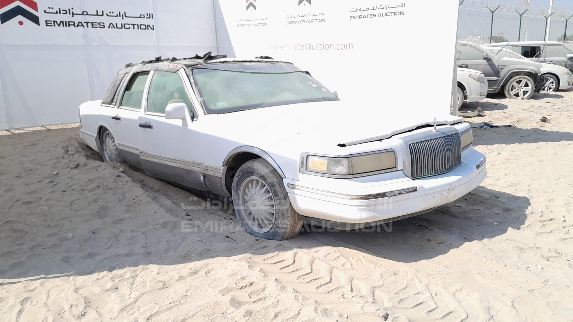 1995 LINCOLN TOWN VIN: 1LNLM83W5SY653293