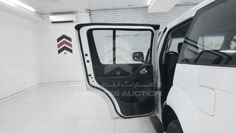 VSKLR11A3EA543133 Auction: EmiratesAuction Lot: 405690 VSKLR11A3EA543133 Nissan Pathfinder 2014 WHITE Photo 18