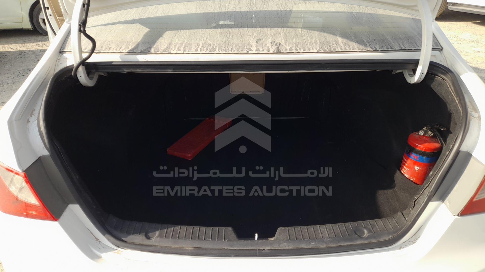 2011 HYUNDAI SONATA VIN: KMHEB41C8BA264933