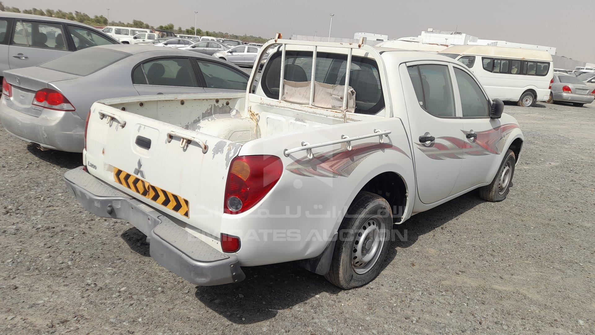 2013 MITSUBISHI L 200 VIN: MMBJNKA50DD019912