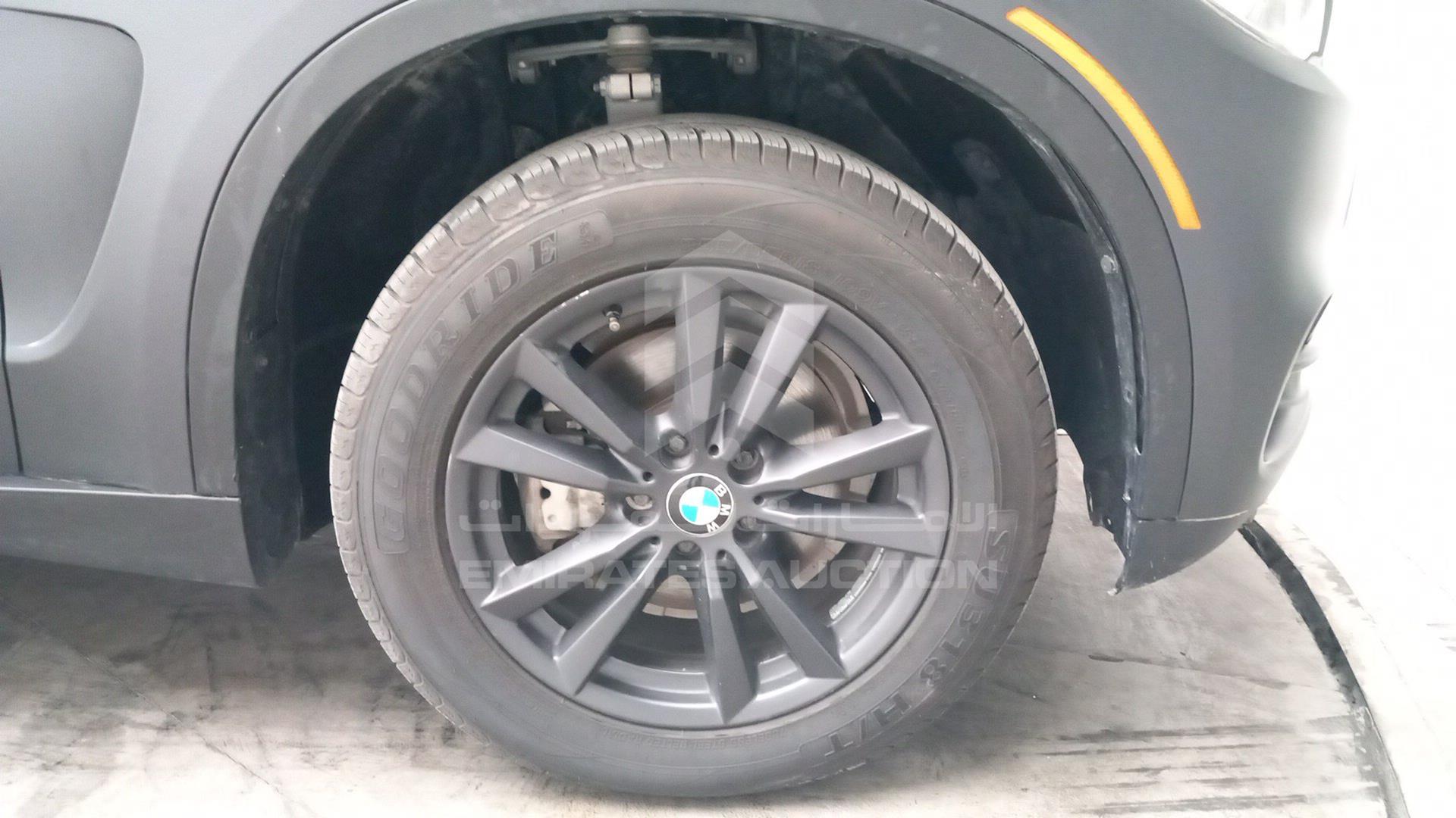 2015 BMW X5 VIN: 5UXKR2C58F0H35448