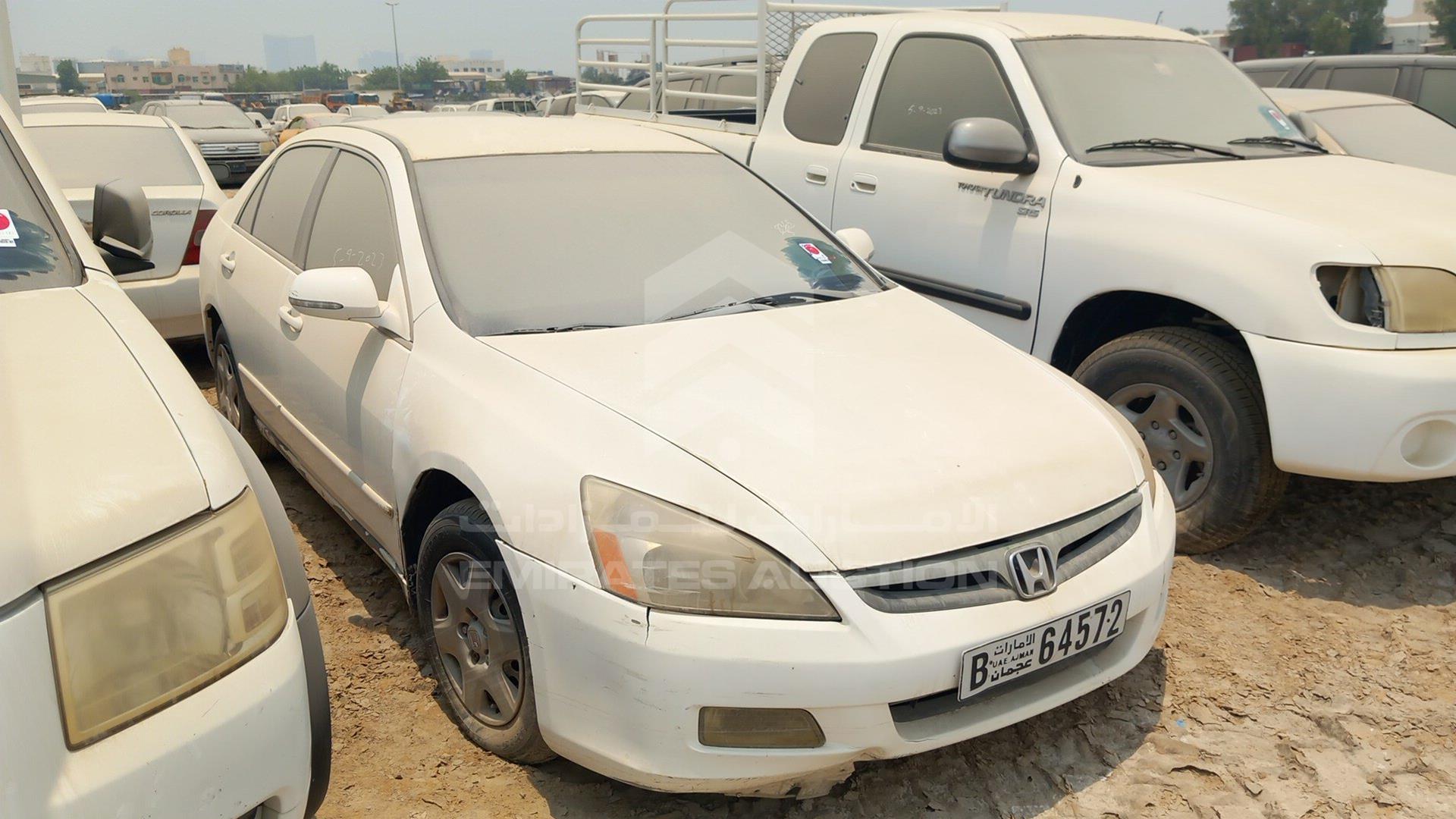 2005 HONDA ACCORD VIN: JHMCM56515C400171