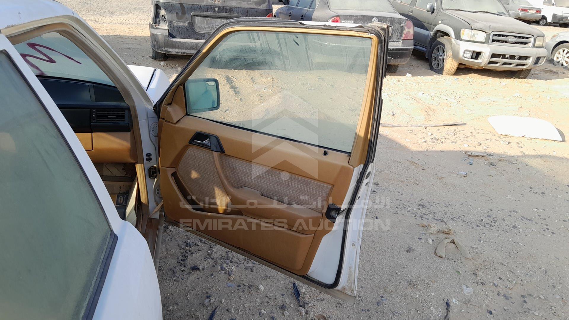 0 MERCEDES E 300 VIN: WDB1240301A473378