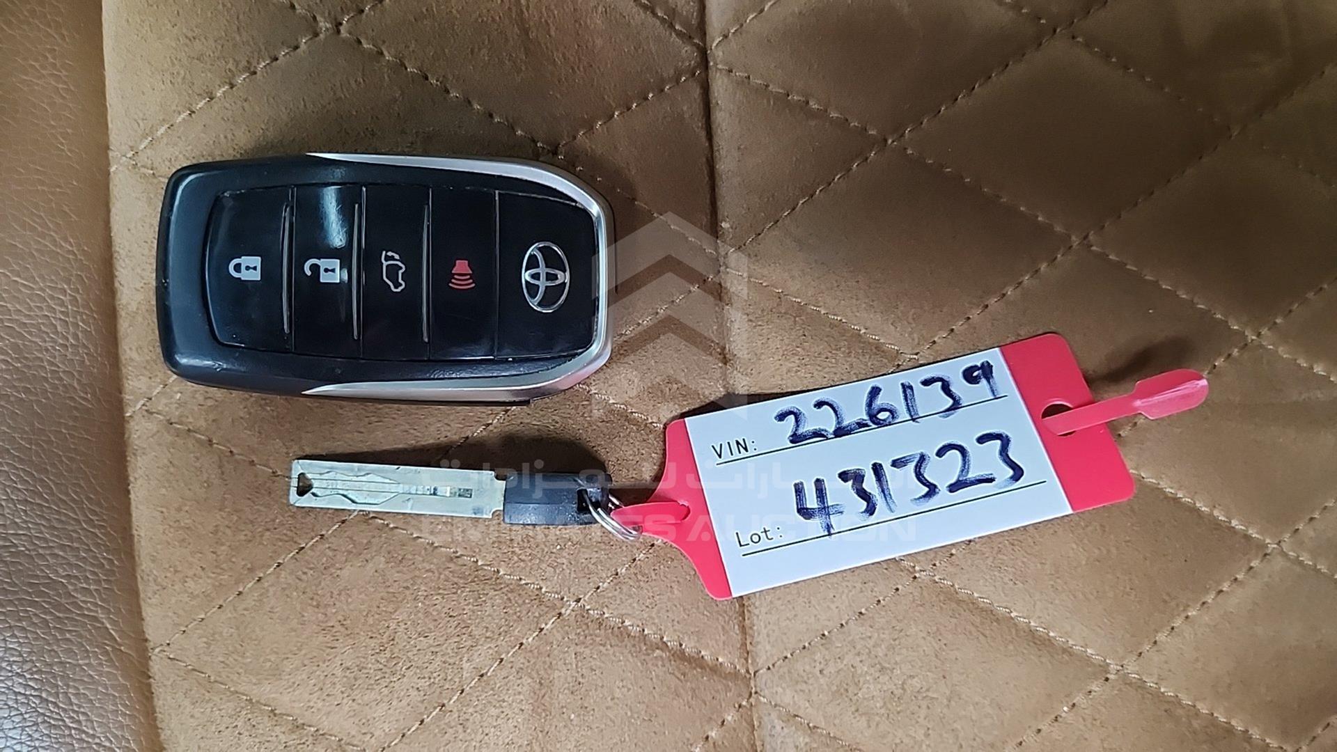 2021 TOYOTA LAND CRUISER VIN: JTMHX01J2M4226139
