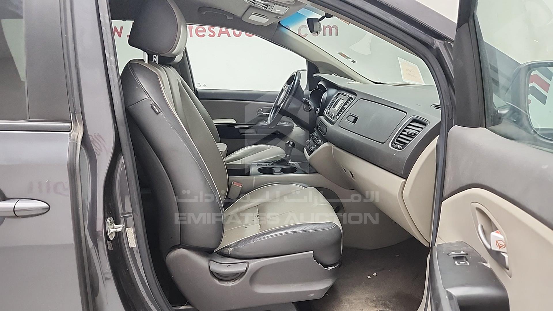 2017 KIA SEDONA VIN: KNDMB5C11H6240289