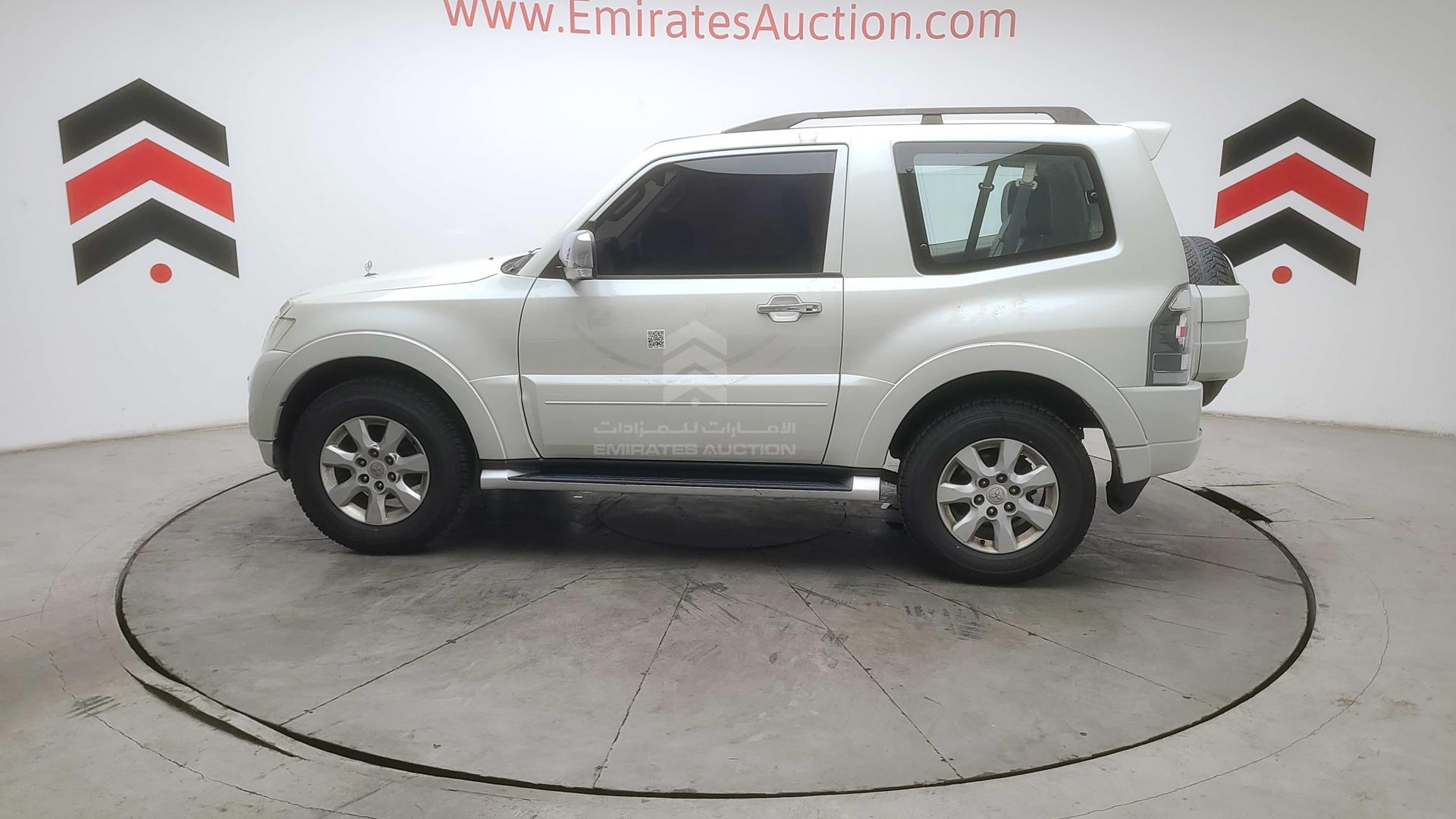 2016 MITSUBISHI PAJERO VIN: JMYMRV85WGJ709722