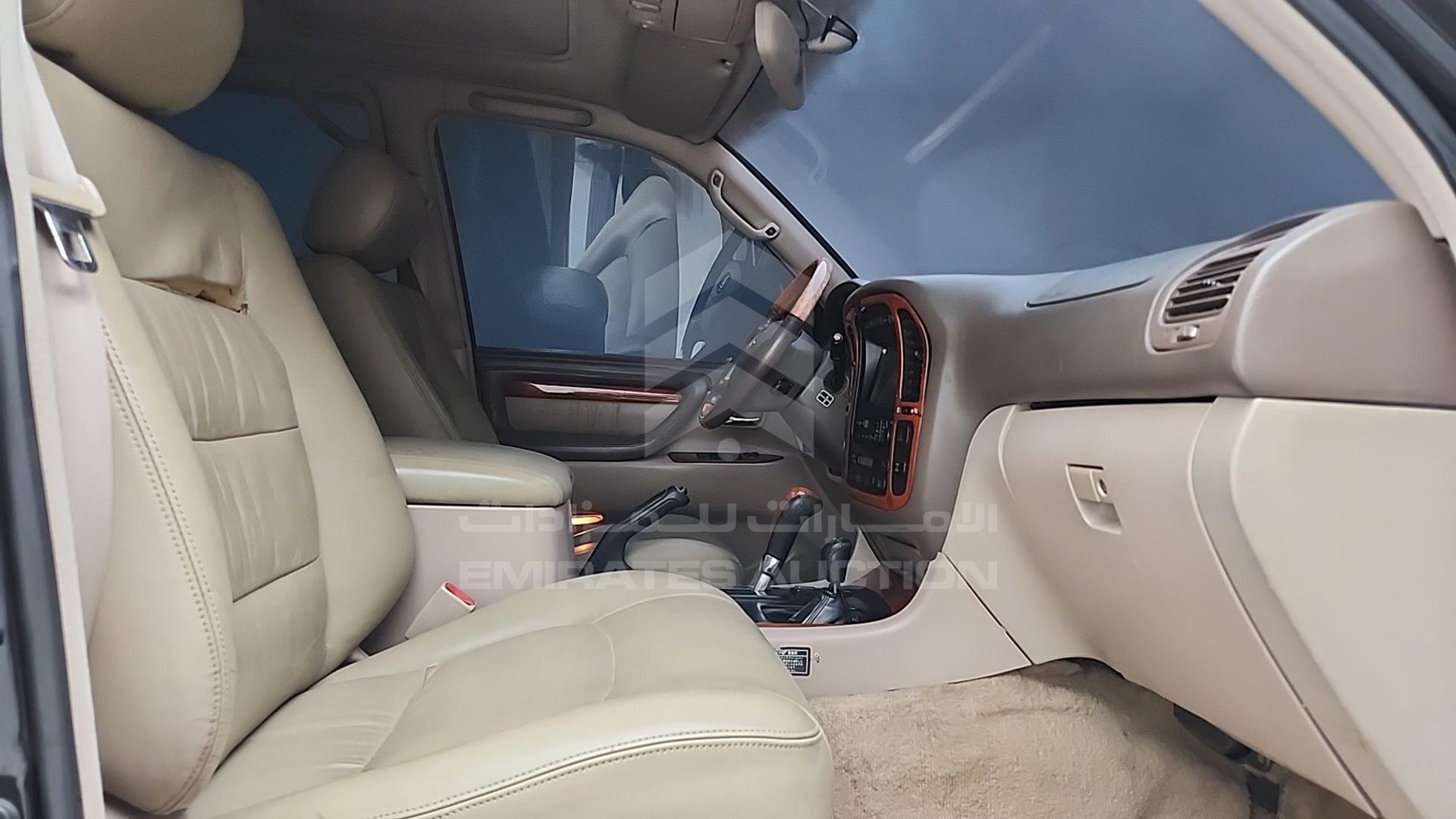 1999 LEXUS LX 470 VIN: UZJ1000087157