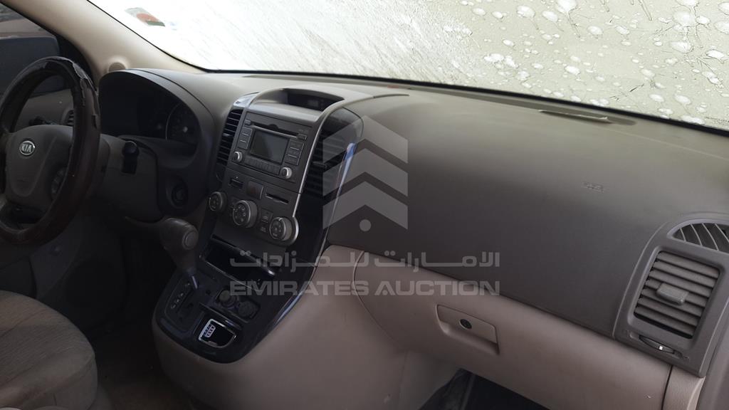 KNAMH817XB6421273 - 2011 KIA CARNIVAL - #520934