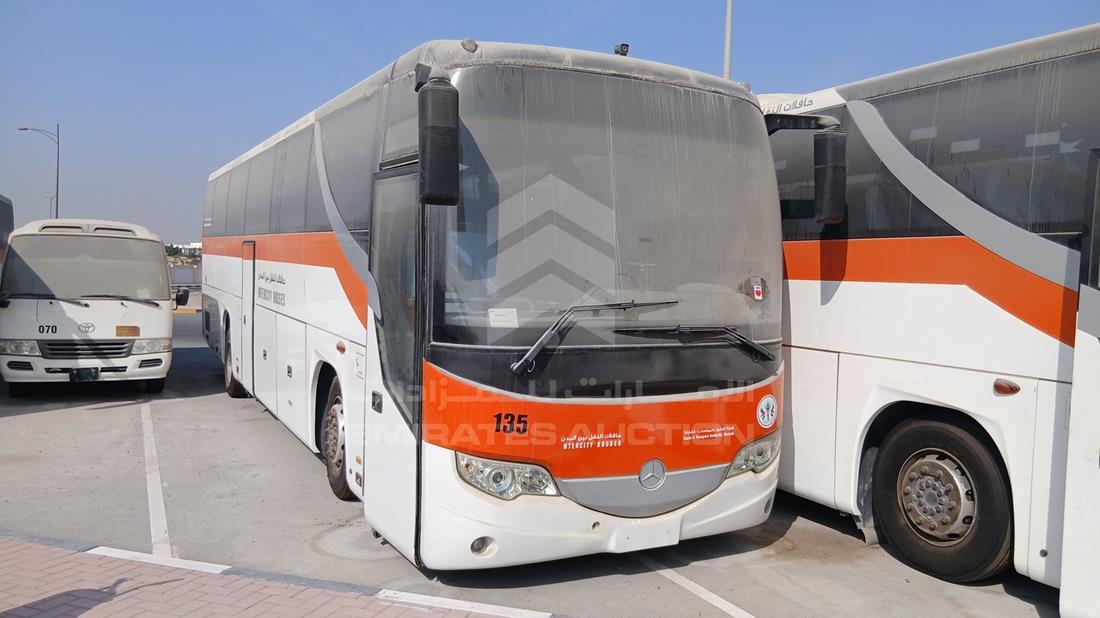2019 Mercedes Bus — Front Right Angle — Photo 9