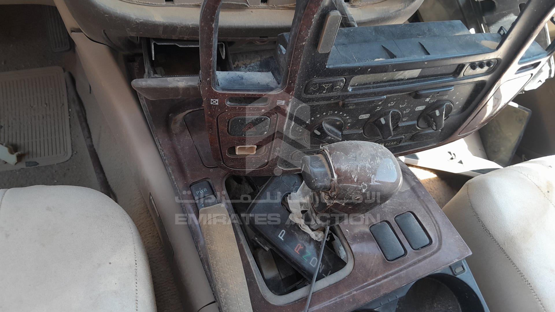 2000 TOYOTA LAND CRUISER VIN: JT3HT05J6Y0118470