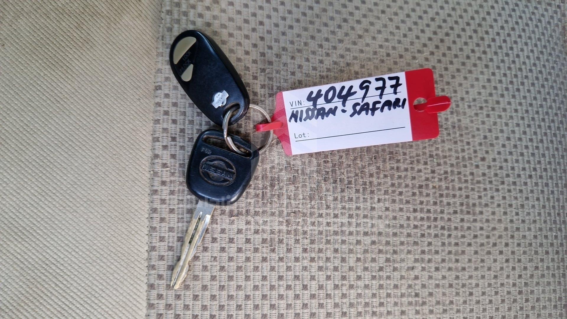 1998 NISSAN PATROL VIN: JN1TBSY61Z0404977