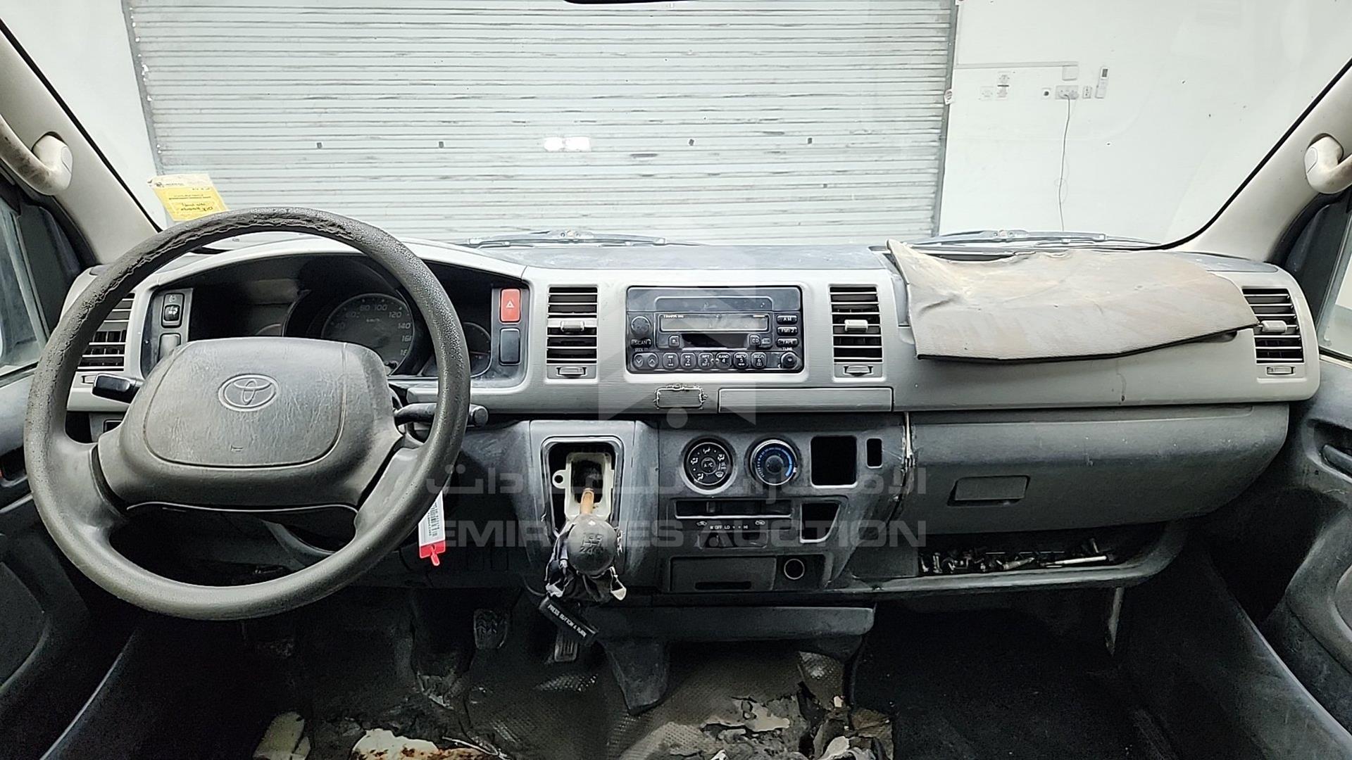 2009 TOYOTA HIACE VIN: JTFHX02P190042285