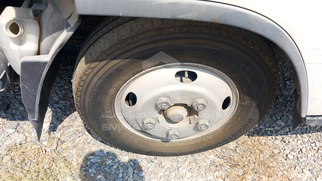 2023 Isuzu NMR — Front Right Tyre — Photo 24