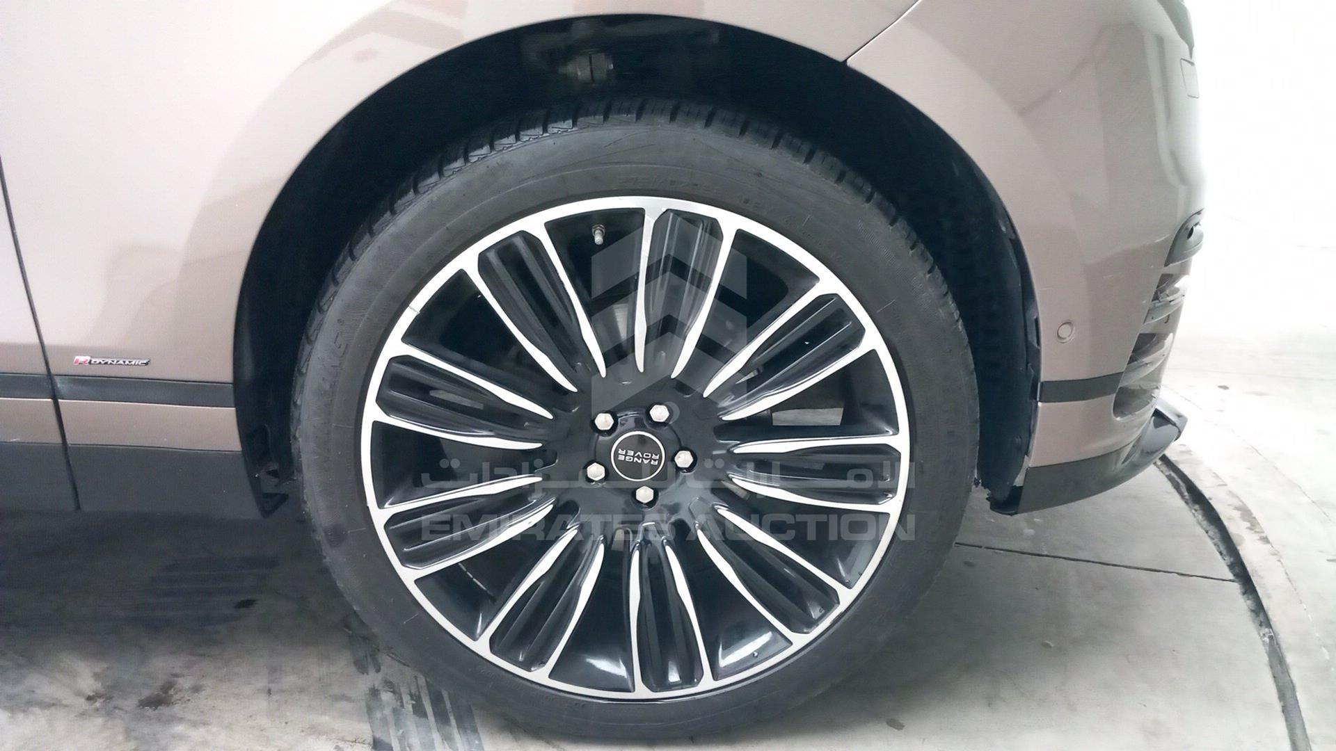 2019 RANGE ROVER VELAR VIN: SALYA2BX7KA223325