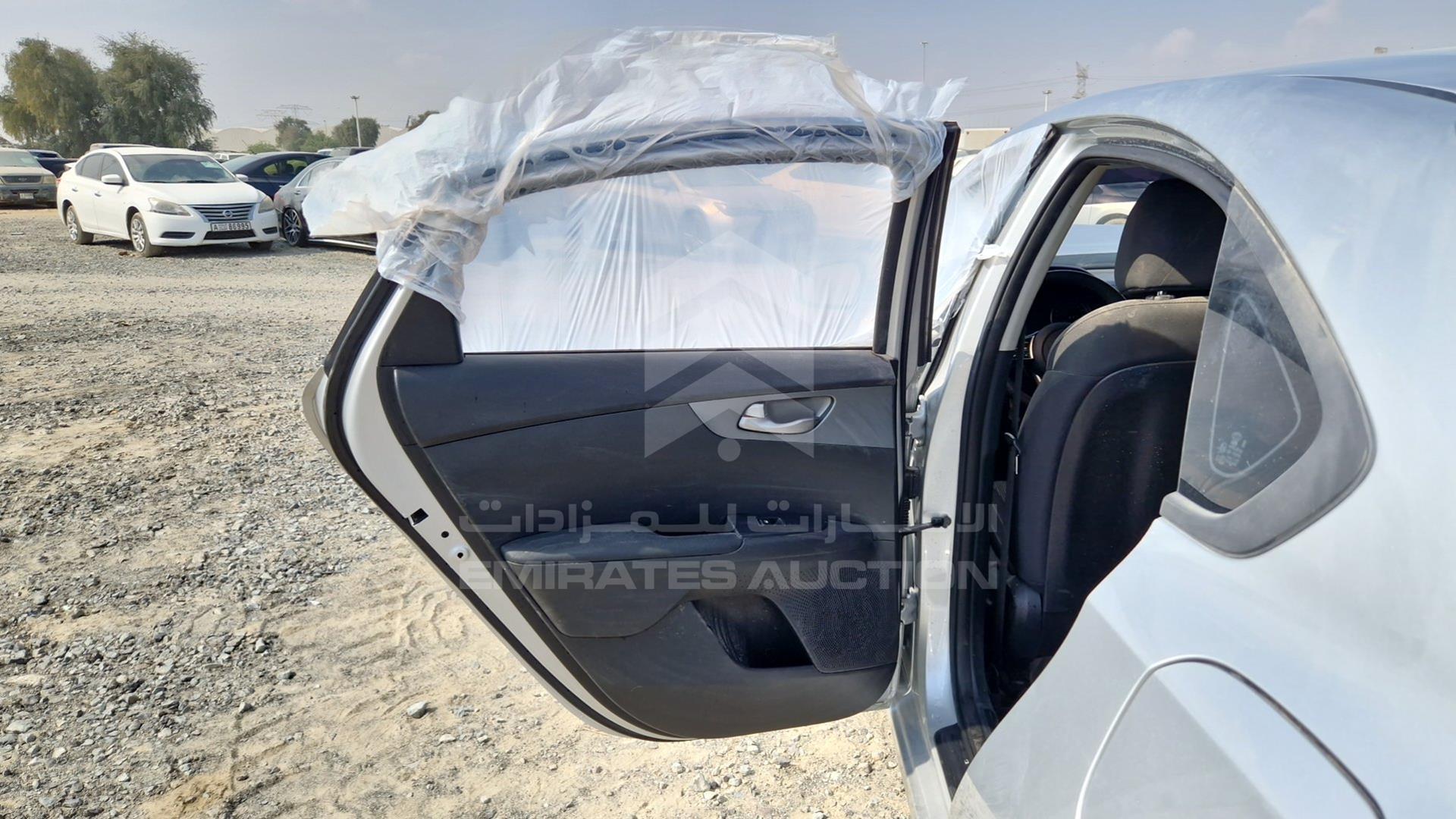 2020 KIA CERATO VIN: KNAF24167L5894176