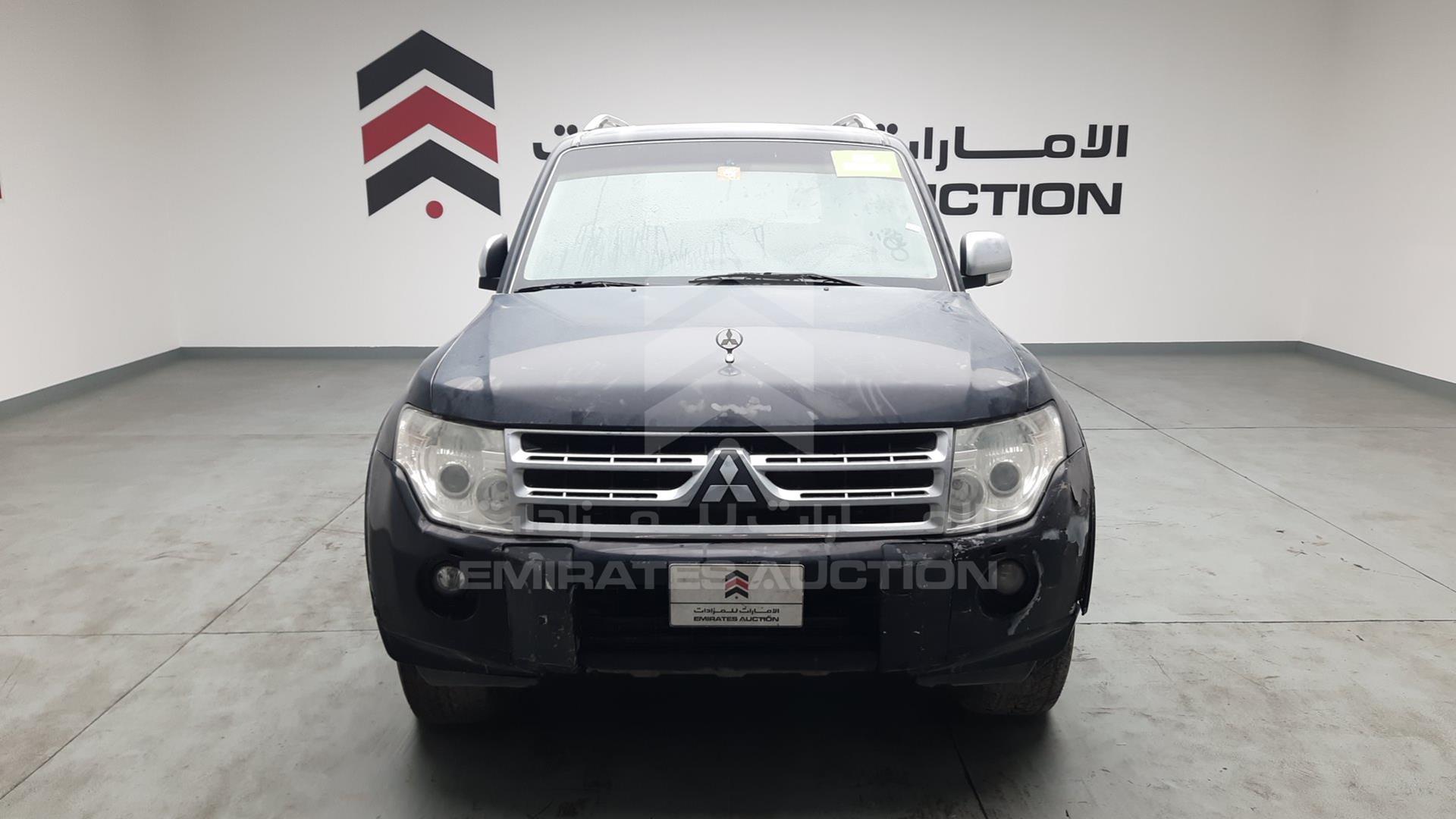 2011 MITSUBISHI PAJERO VIN: JMYLRV95WBJ709201