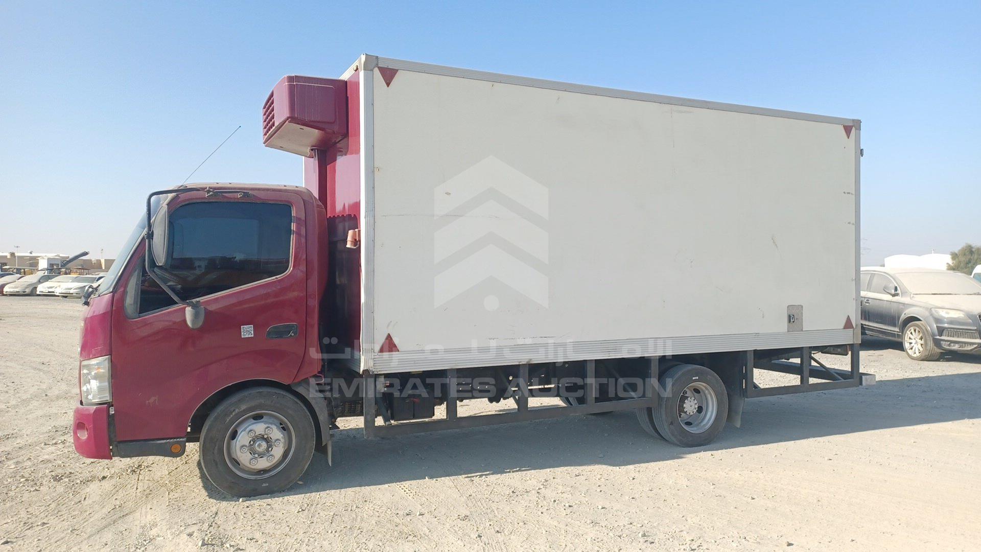 2020 HINO 300 VIN: JHHYCP0H0LK020232