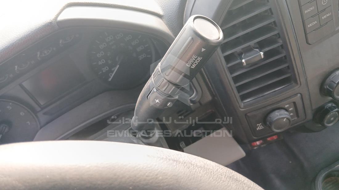 فورد اف 150 2019 — زاوية ناقل الحركة — صورة 17