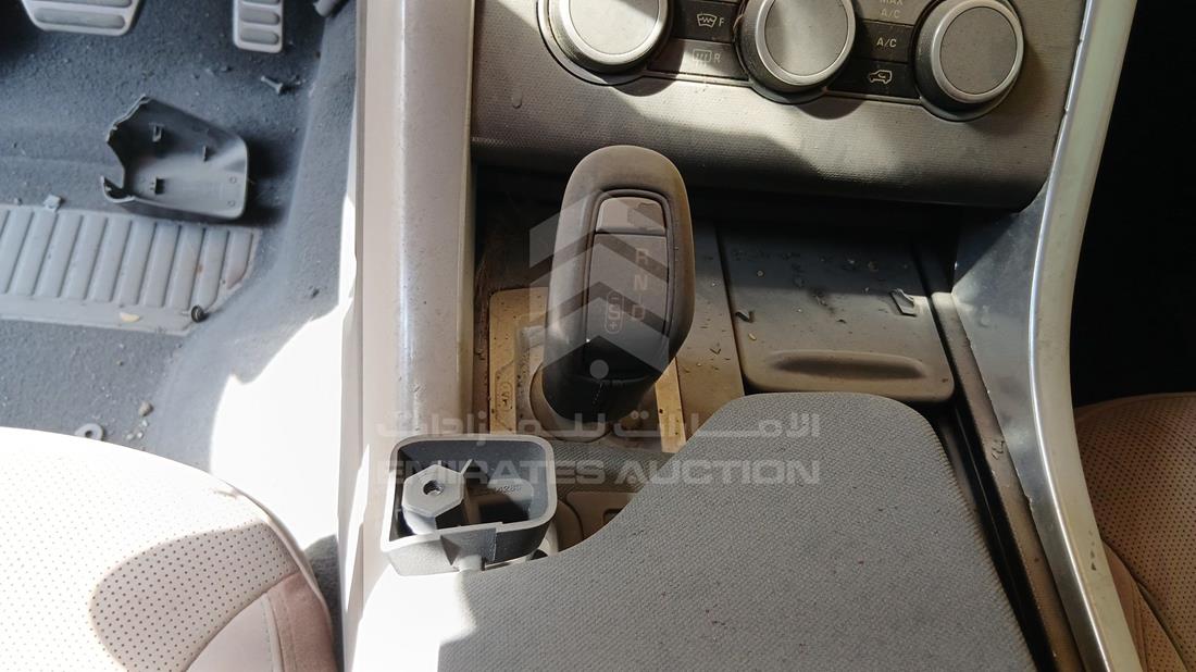 2015 Range Rover Sport — Gear View — Photo 17