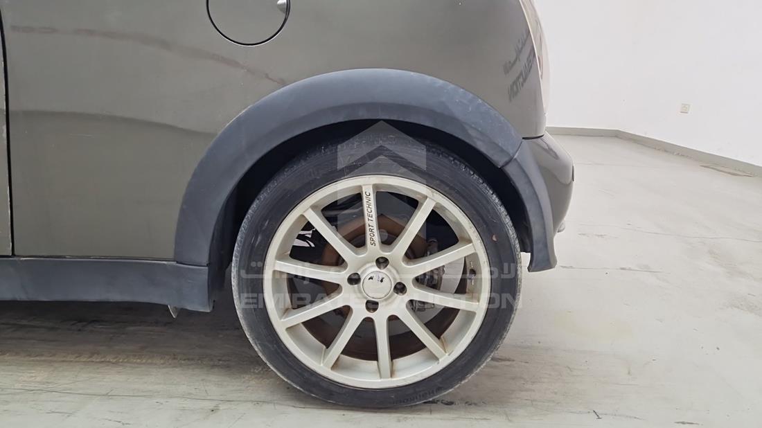 2006 Mini Cooper — Rear Left Tyre — Photo 19