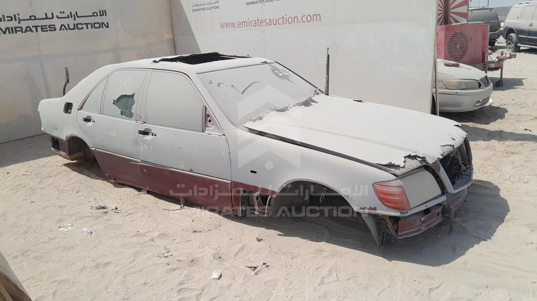 1992 Mercedes 300 SEL — Front Right Angle — Photo 8