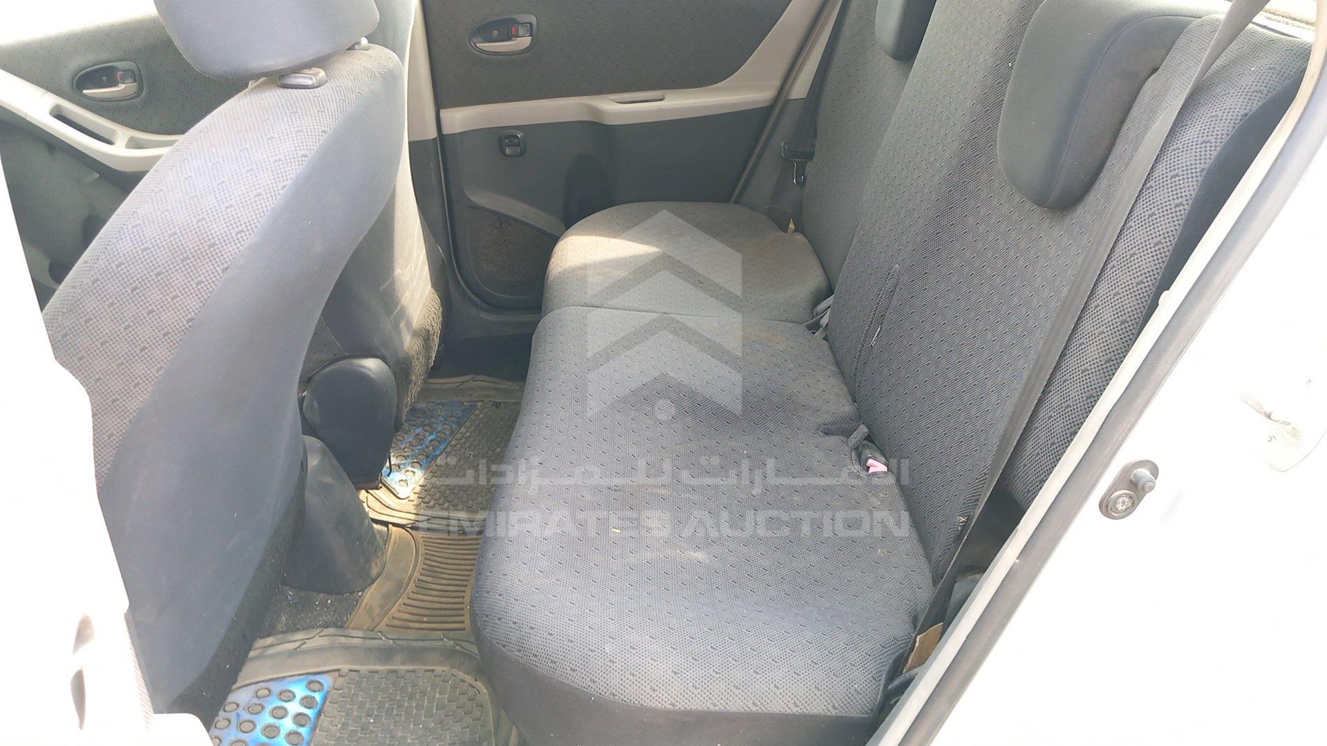 2009 TOYOTA YARIS VIN: JTDKW923795125841