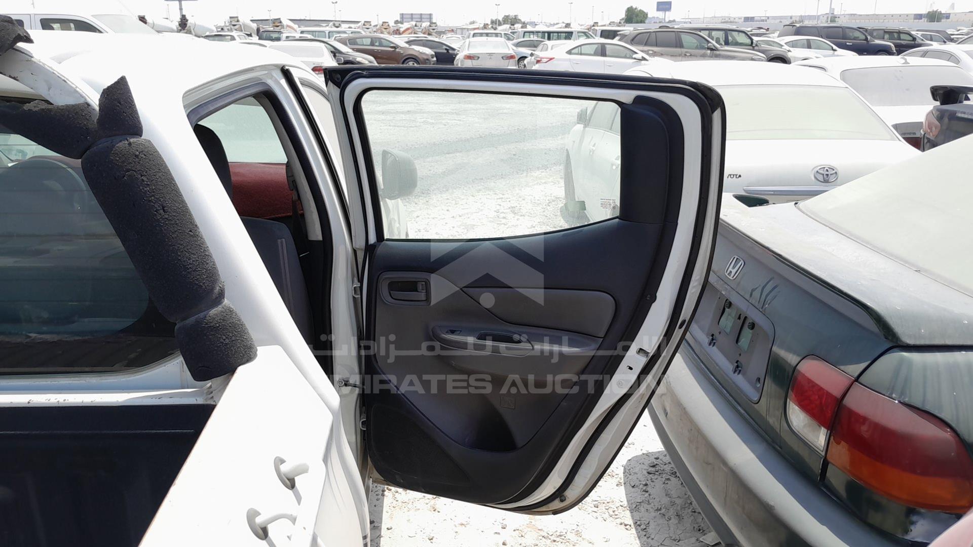 2016 MITSUBISHI L 200 VIN: MMBJNKJ40GH065288