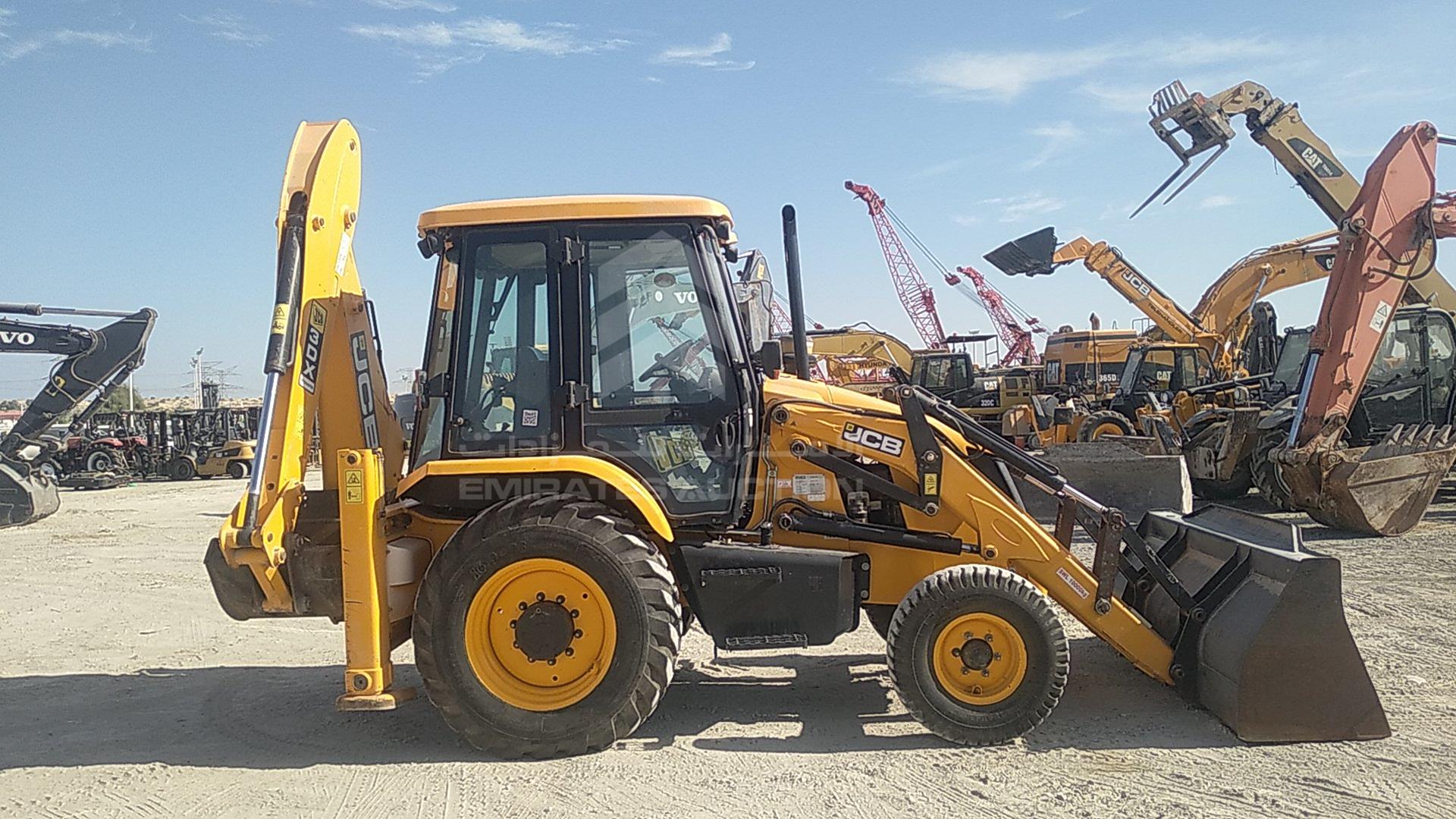 2015 JCB 3DX VIN: HAR3DXSSC01888501