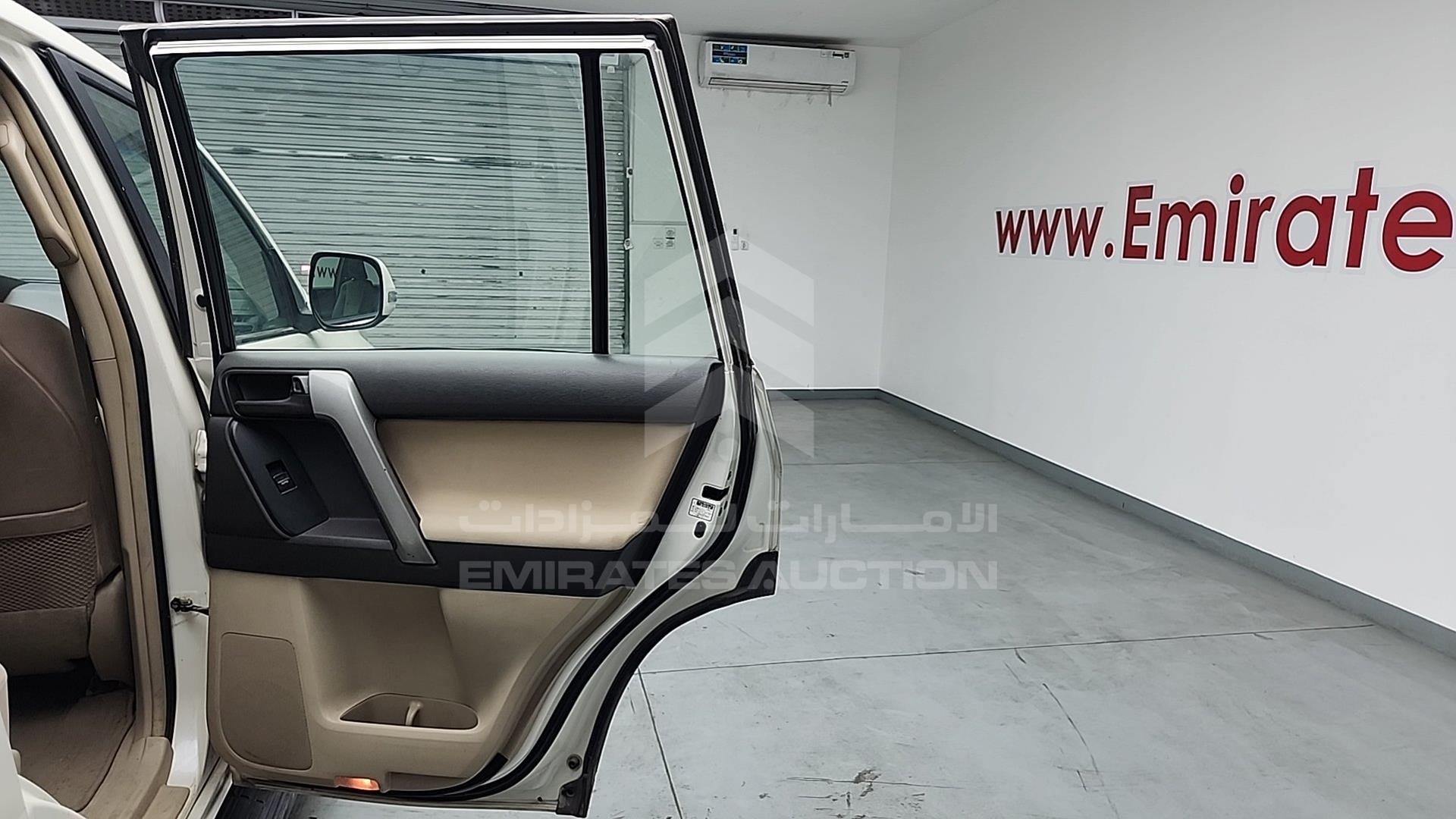 2011 TOYOTA PRADO VIN: JTEBX9FJXB5012991