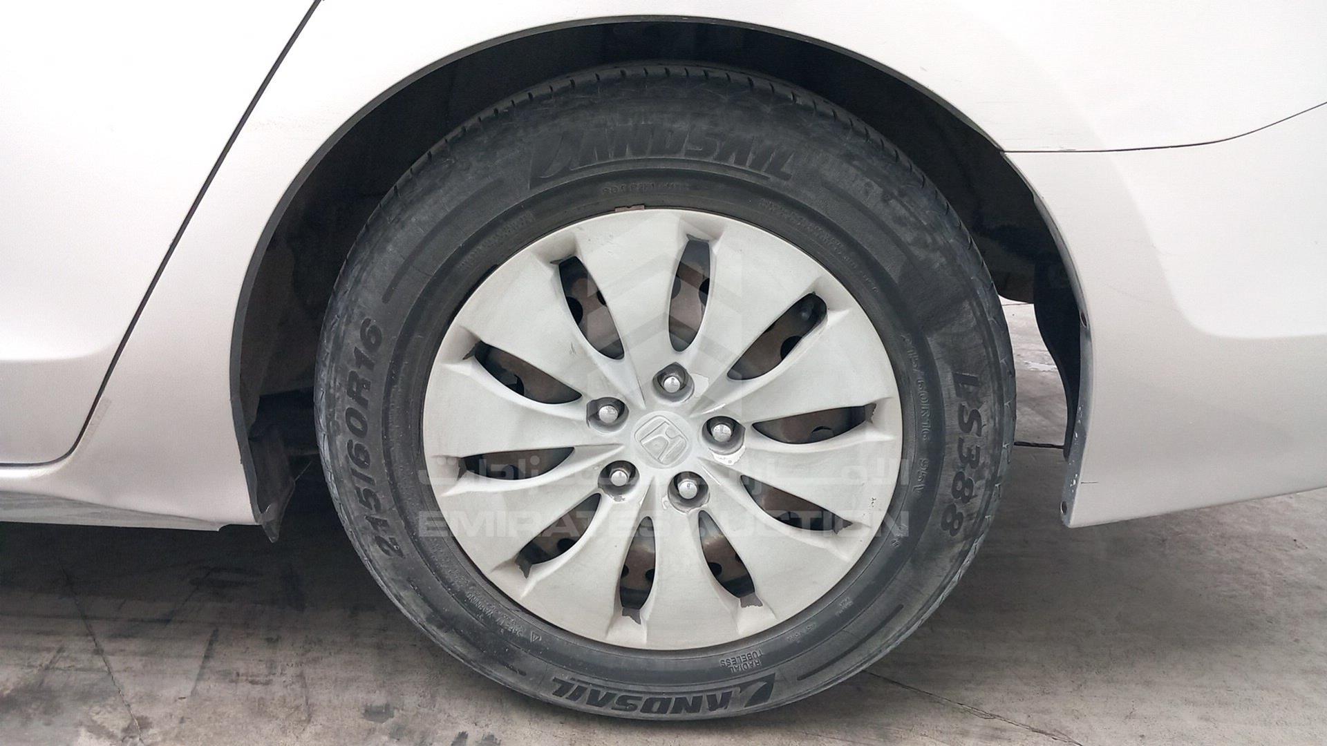 2009 HONDA ACCORD VIN: JHMCP26359C402371