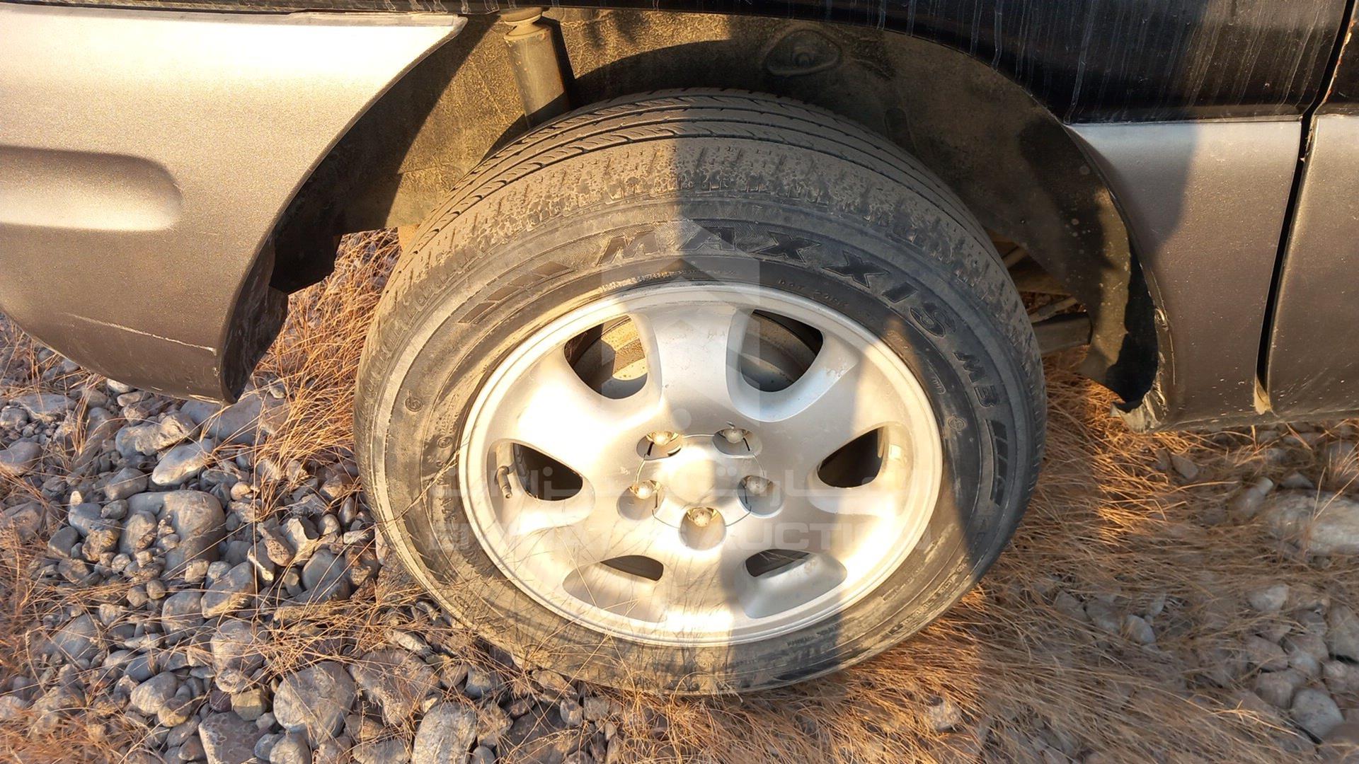 0 TOYOTA --- VIN: SXA100150114