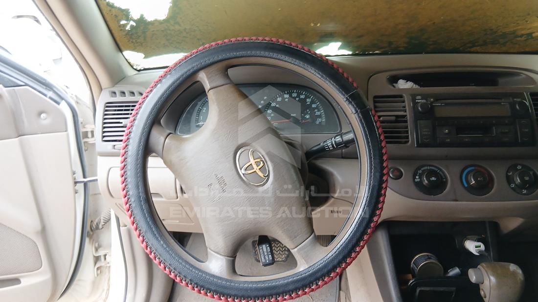 2003 Toyota Camry — Steering & Mounted Controls — Photo 13