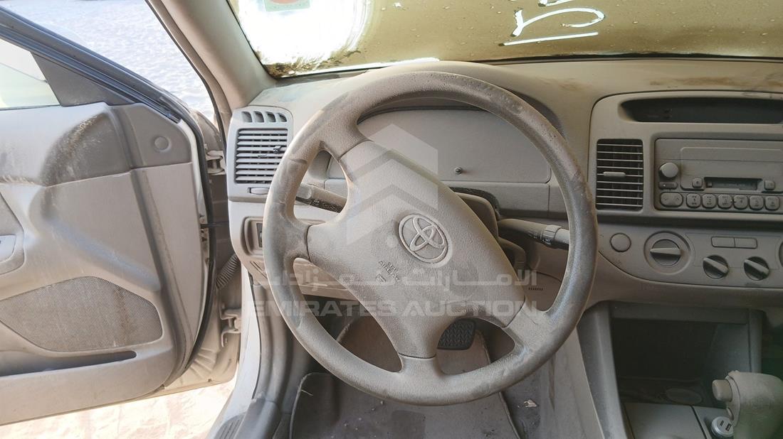 2004 Toyota Camry — Steering & Mounted Controls — Photo 13