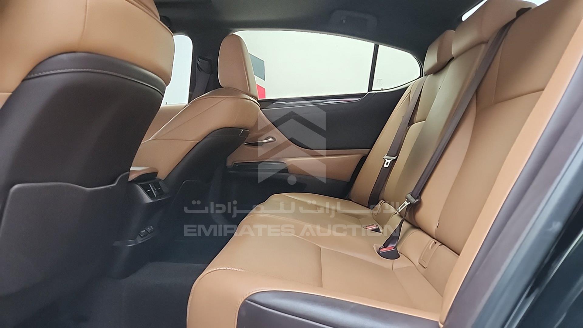 2019 LEXUS ES 350 VIN: JTHBZ1B1XK2005352