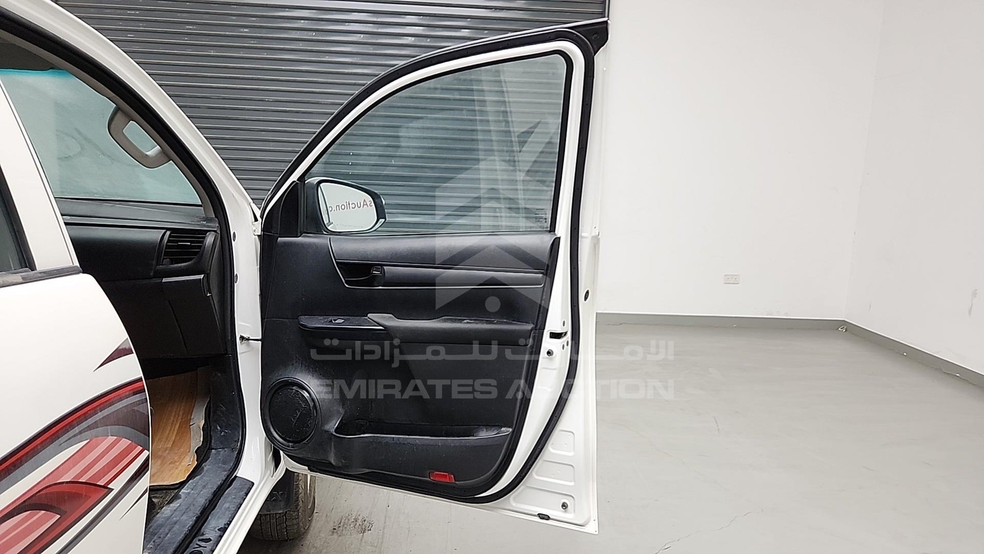 2023 TOYOTA HILUX VIN: MR0DB9CD1P5161745
