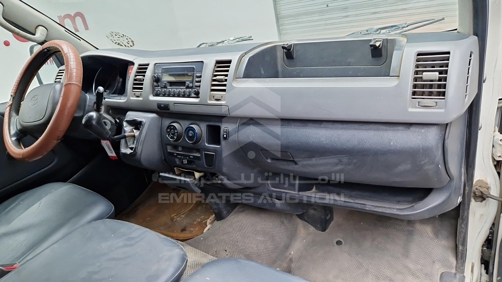 2010 TOYOTA HIACE VIN: JTGJX02P9A0030368