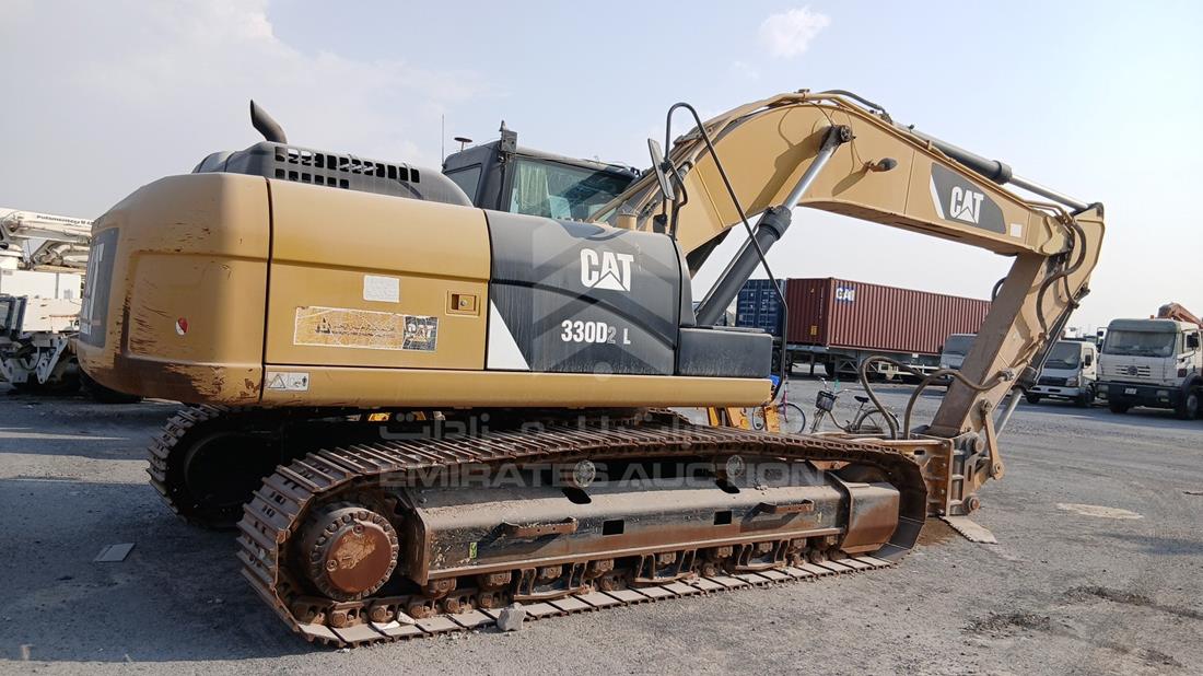 2016 Caterpillar 330D — Rear Right Angle — Photo 9