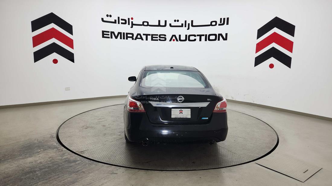 نيسان التيما 2013 — الزاوية الخلفية اليسرى — صورة 8