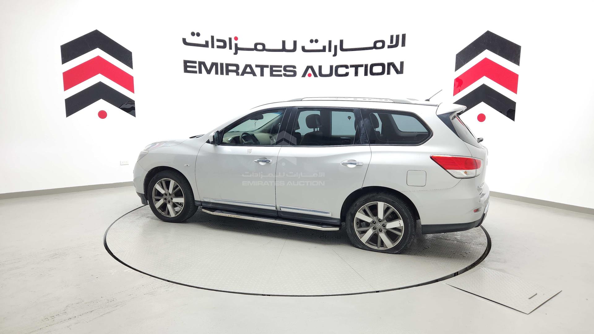 2015 NISSAN PATHFINDER VIN: 5N1AR2MM8FC628006