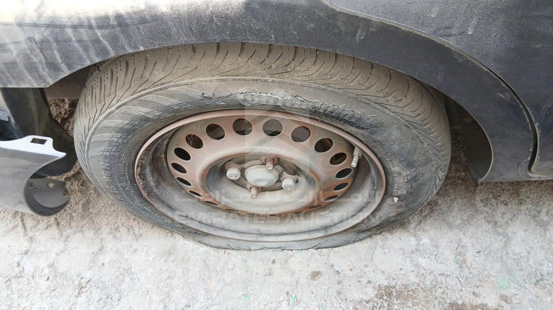 2016 Nissan Versa - Scrap without document — Rear Right Tyre — Photo 30