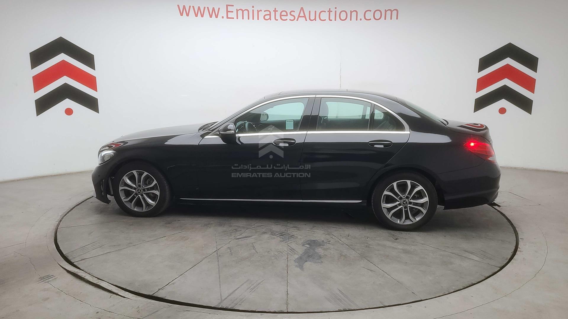 2018 MERCEDES C 300 VIN: WDDWF4JB9JR417894