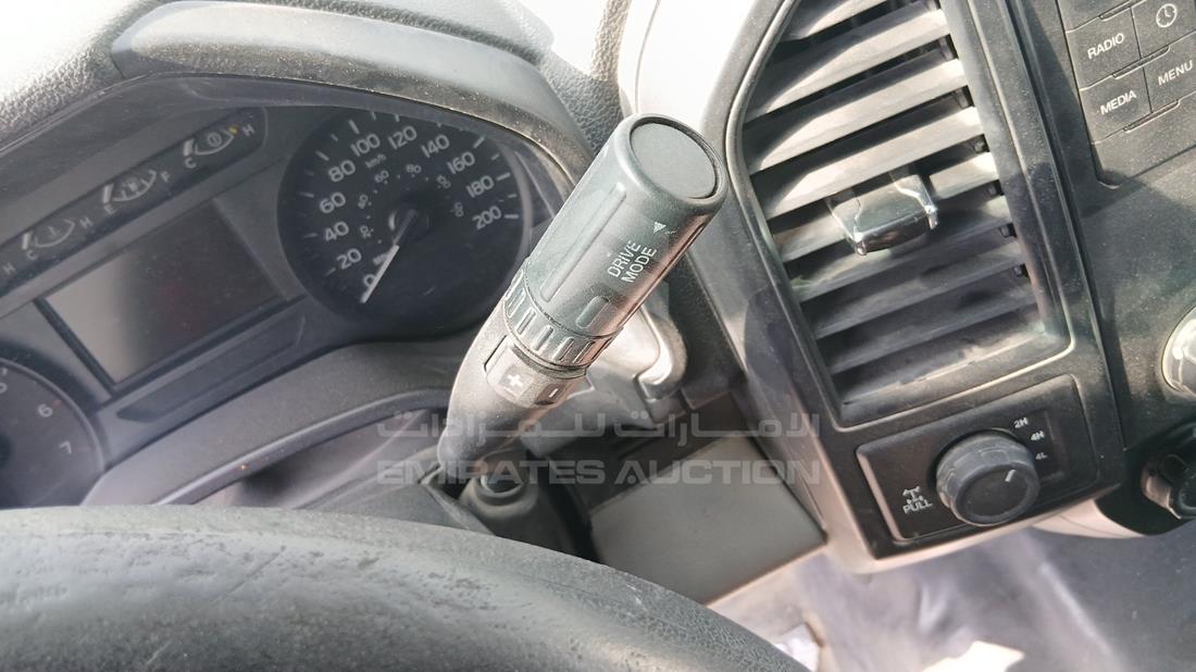 فورد اف 150 2019 — زاوية ناقل الحركة — صورة 17