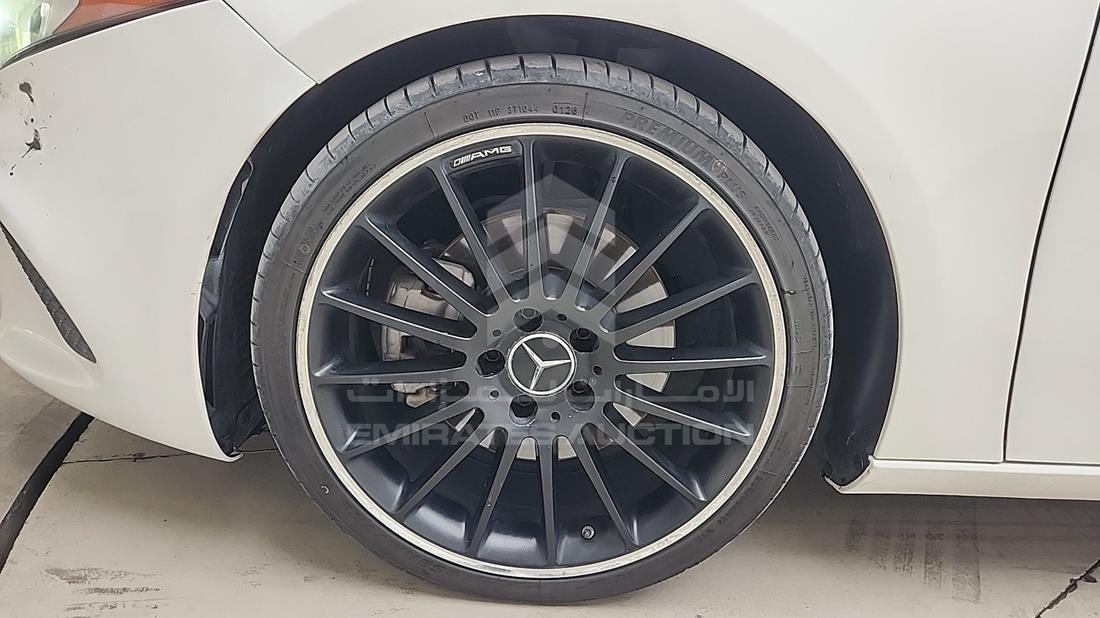 مرسيدس A220 2021 — الإطار الأمامي الأيسر — صورة 36