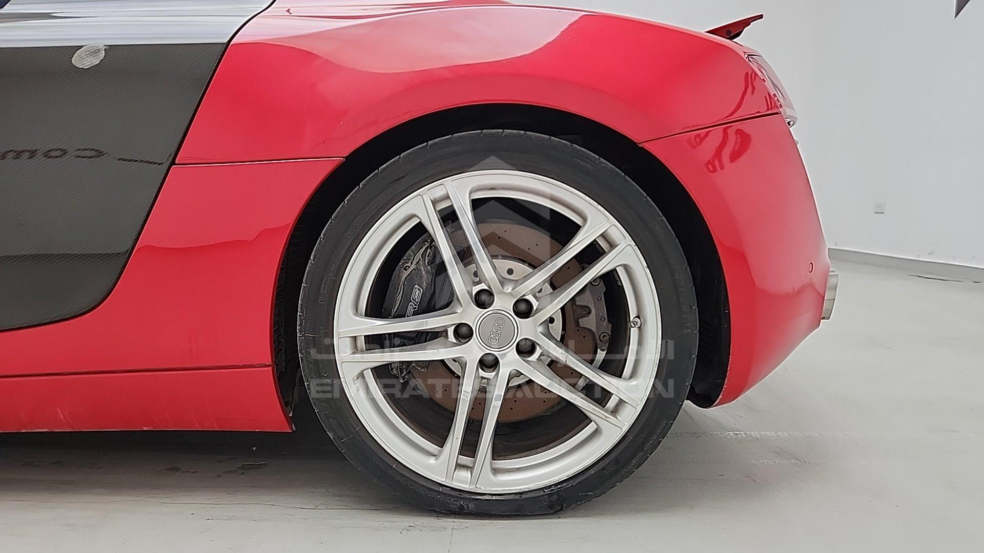 2009 AUDI R8 VIN: WUAAU24289N002310