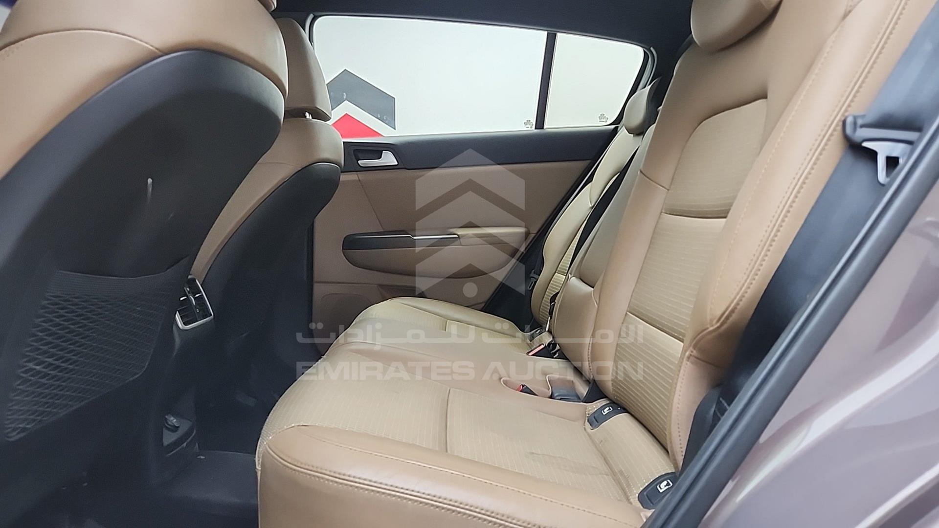 2020 KIA SPORTAGE VIN: U5YPH8141LL777526