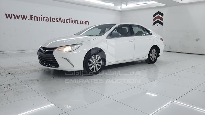 6T1BF9FK6HX692658 Auction: EmiratesAuction Lot: 436635 6T1BF9FK6HX692658 Toyota Camry 2017 WHITE Photo 5
