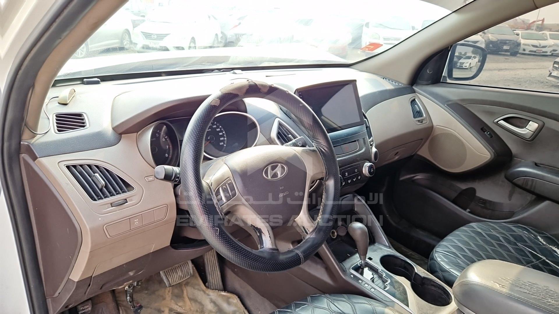 2013 HYUNDAI TUCSON VIN: KMHJT81B3DU674809