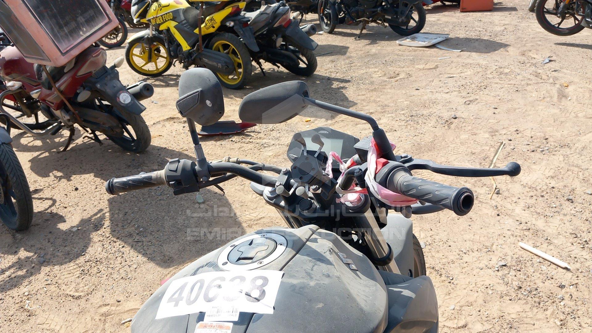 2020 SUZUKI MOTORBIKE VIN: MB8ED13B1L8100413
