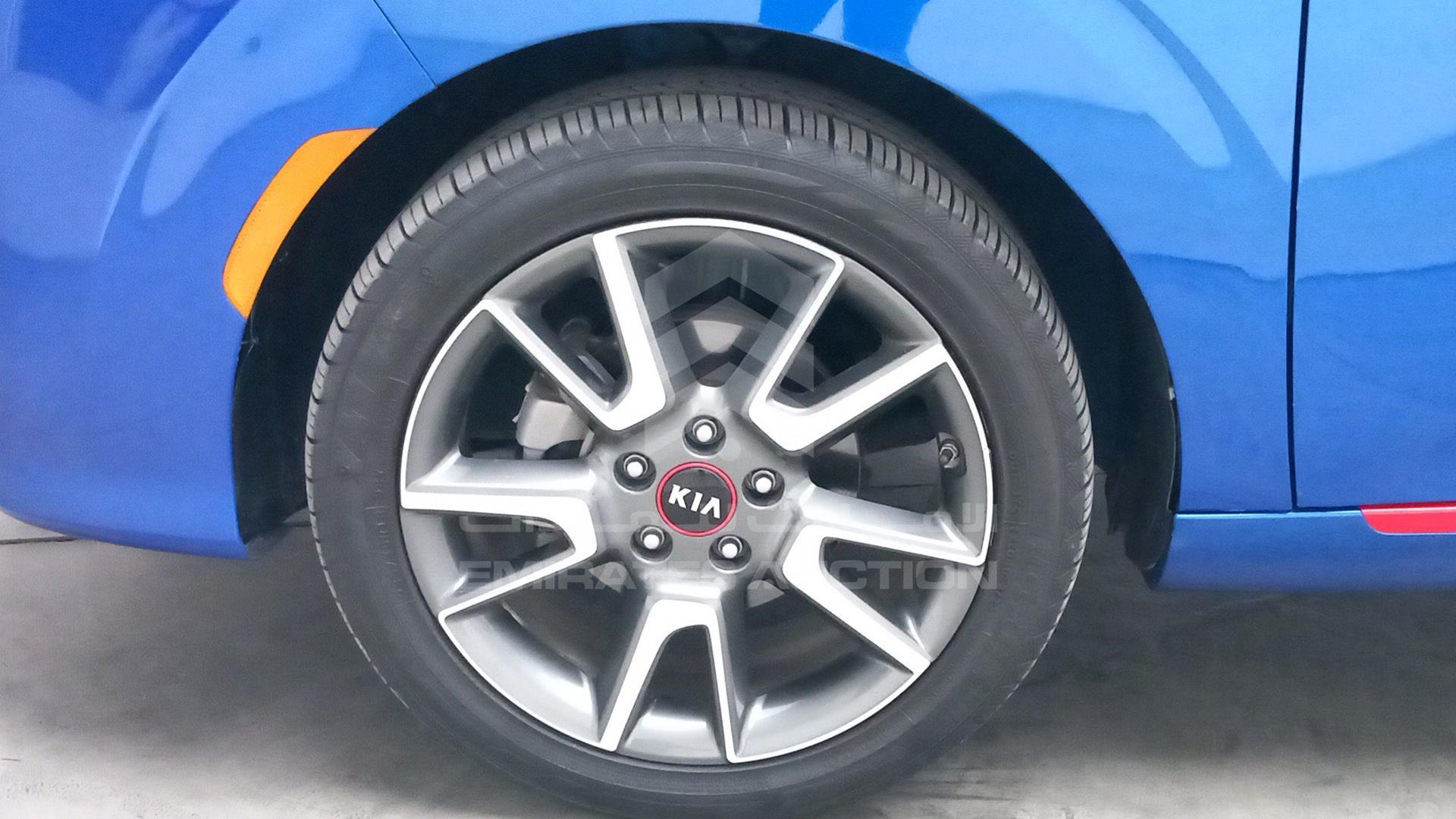 2020 KIA SOUL VIN: KNDJ63AU6L7110925