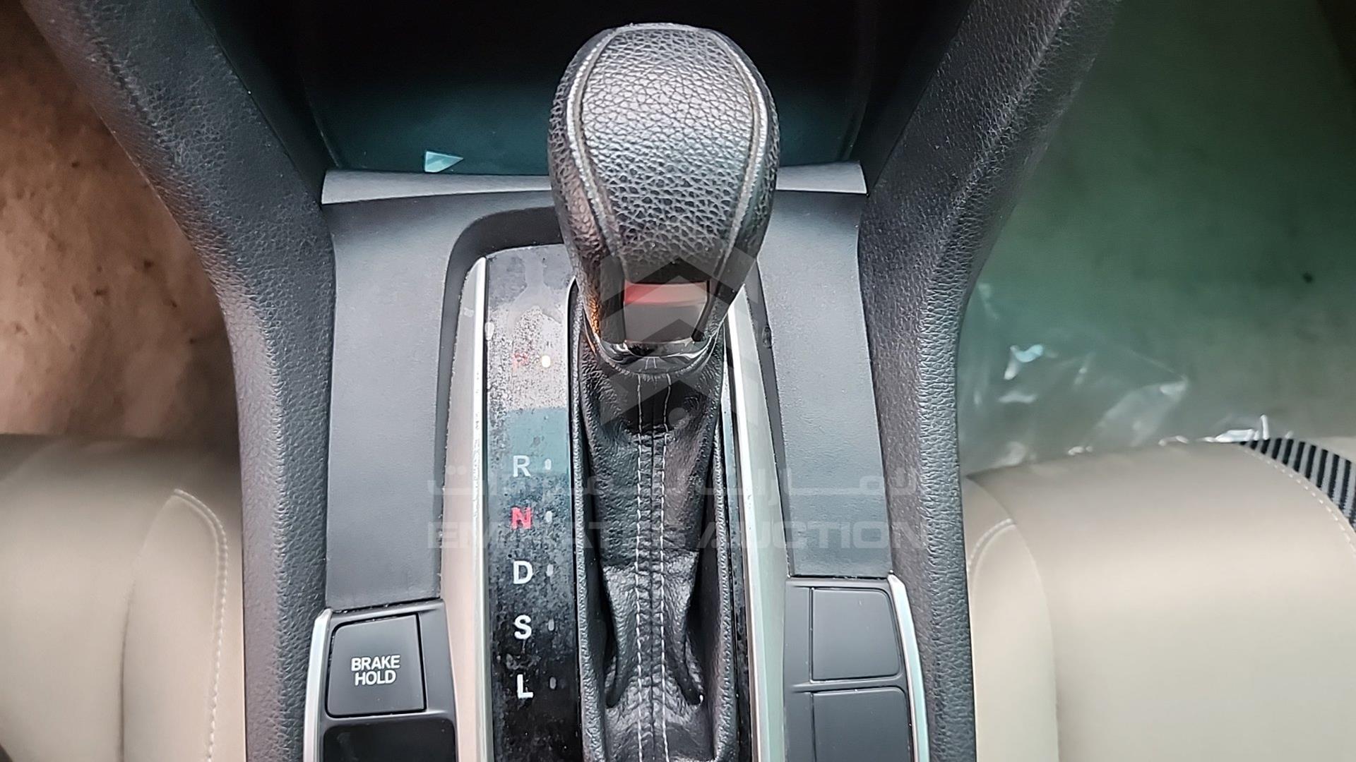 2016 HONDA CIVIC VIN: 19XFC2653GE451876